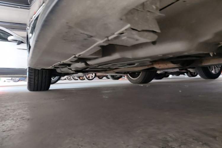 Used Mercedes-Benz GLE 2015 GLE 400 4MATIC Right Side Sill