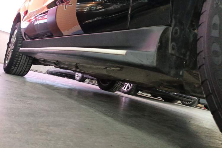 Used Mercedes-Benz GLE 2015 GLE 320 4MATIC Right Side Sill