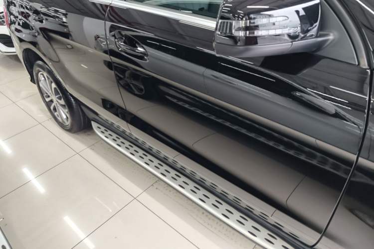 Used Mercedes-Benz GLE 2015 GLE 320 4MATIC Right Side Sill