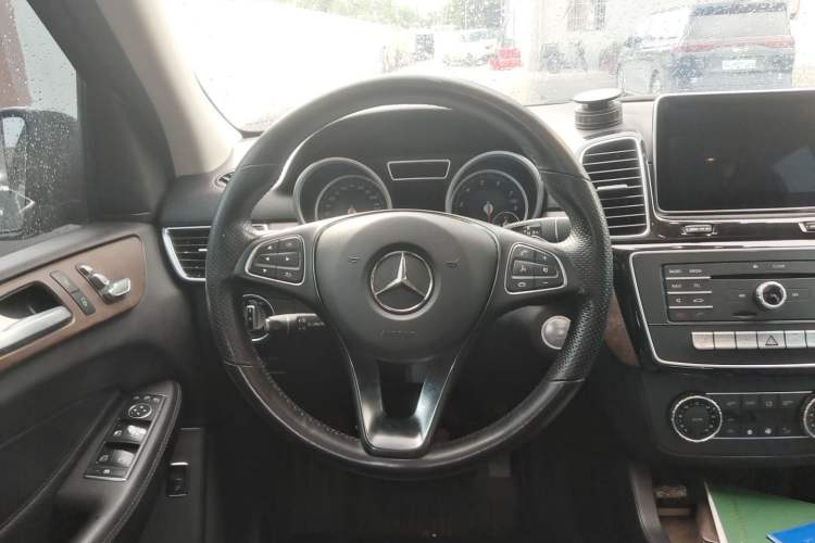 Used Mercedes-Benz GLE 2015 GLE 400 4MATIC Steering Wheel