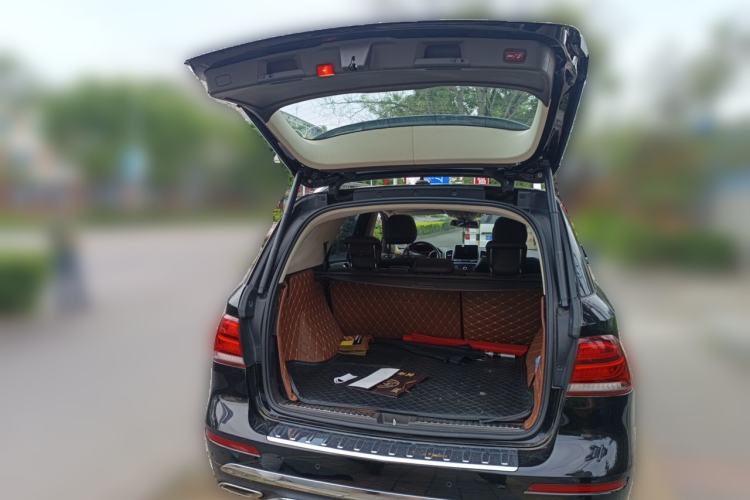 Used Mercedes-Benz GLE  Trunk