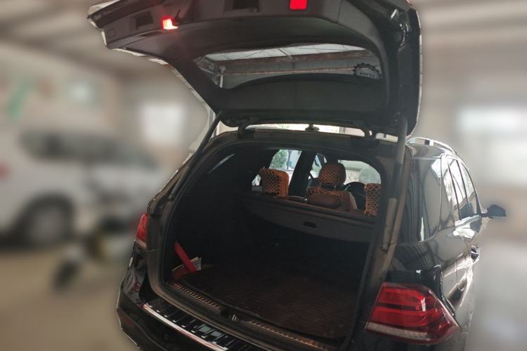 Used Mercedes-Benz GLE 2015 GLE 400 4MATIC Trunk