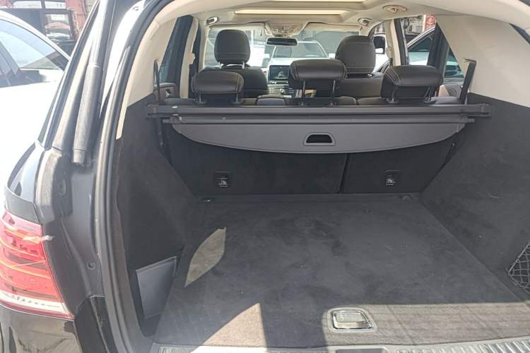 Used Mercedes-Benz GLE 2015 GLE 320 4MATIC Trunk