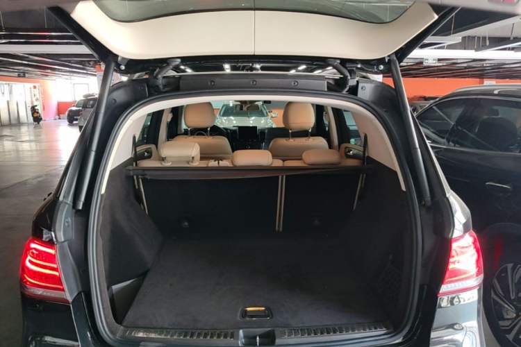 Used Mercedes-Benz GLE 2015 GLE 400 4MATIC Trunk