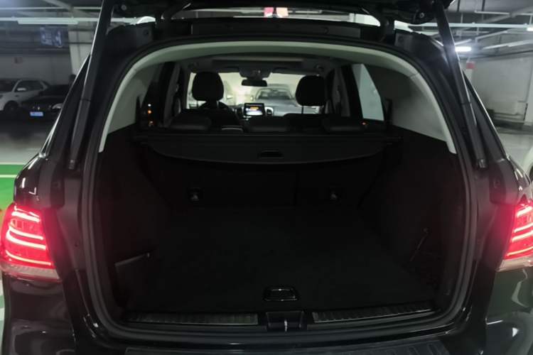Used Mercedes-Benz GLE 2015 GLE 400 4MATIC Trunk