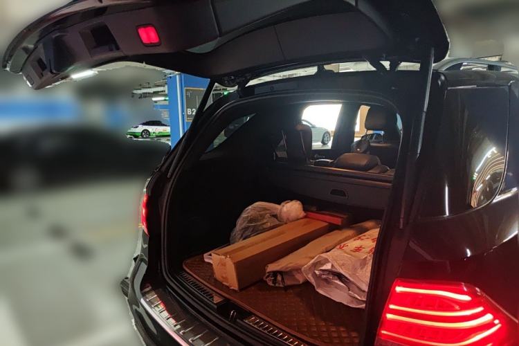 Used Mercedes-Benz GLE  Trunk