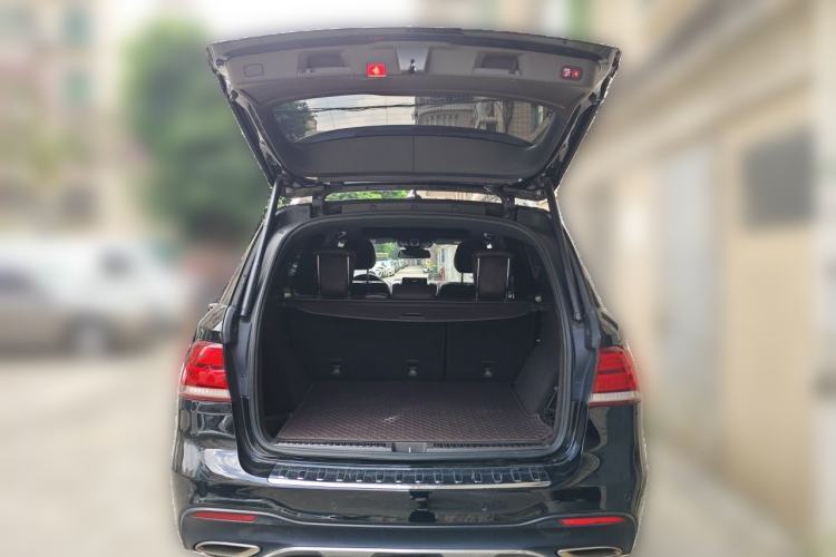 Used Mercedes-Benz GLE  Trunk