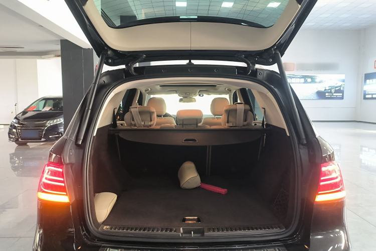 Used Mercedes-Benz GLE 2015 GLE 320 4MATIC Trunk