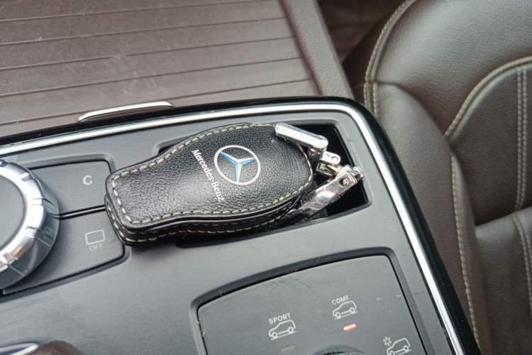 Used Mercedes-Benz GLE  Vehicle Key