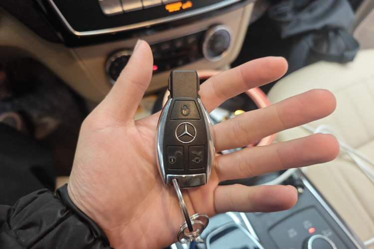 Used Mercedes-Benz GLE 2015 GLE 400 4MATIC Vehicle Key