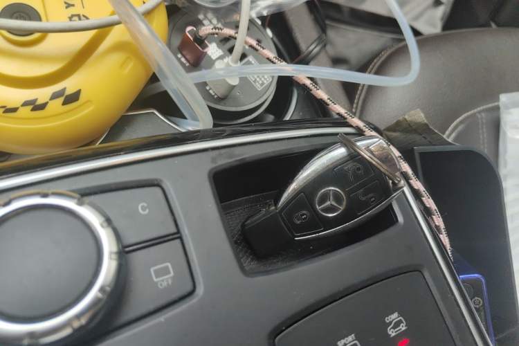 Used Mercedes-Benz GLE 2015 GLE 320 4MATIC Vehicle Key