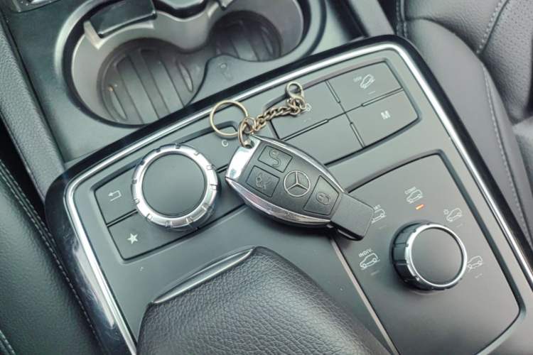 Used Mercedes-Benz GLE 2015 GLE 350 d 4MATIC Vehicle Key
