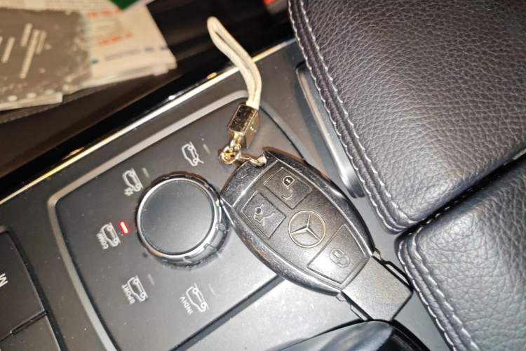 Used Mercedes-Benz GLE 2015 GLE 400 4MATIC Vehicle Key