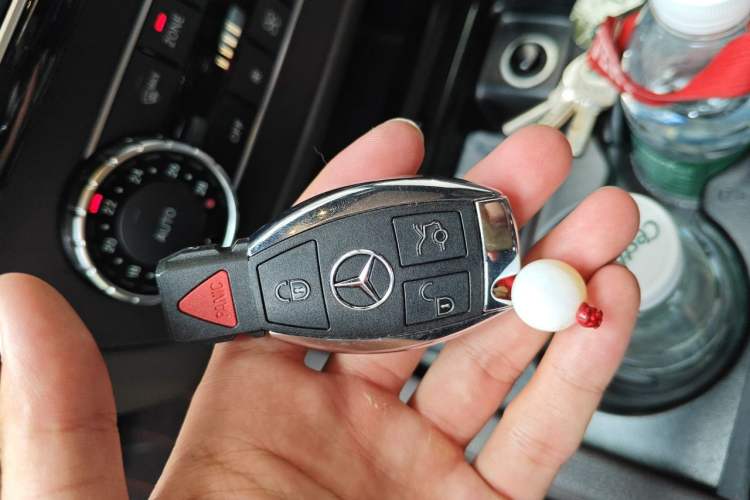 Used Mercedes-Benz GLE  Vehicle Key
