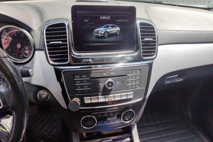 Used Mercedes-Benz GLE 2015 GLE 320 4MATIC Audio And AC Panel