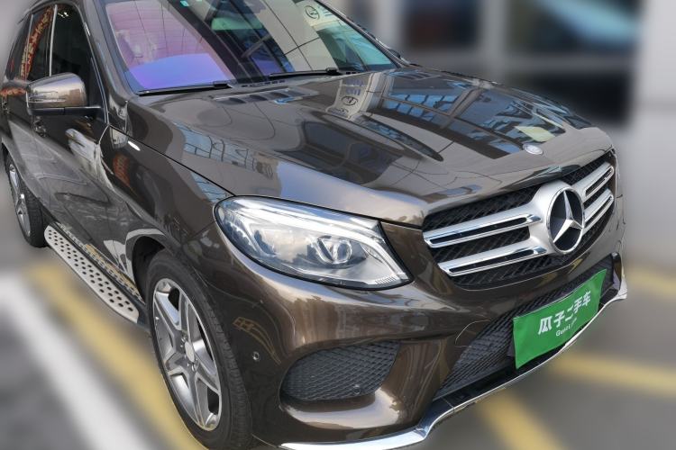 Used Mercedes-Benz GLE 2015 GLE 400 4MATIC Front Right 45 Deg