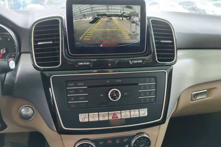 Used Mercedes-Benz GLE 2015 GLE 320 4MATIC Audio And AC Panel