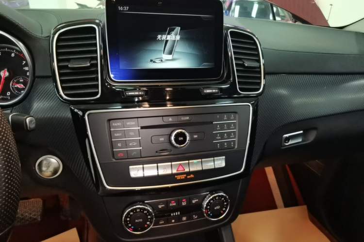 Used Mercedes-Benz GLE 2015 GLE 320 4MATIC Audio And AC Panel