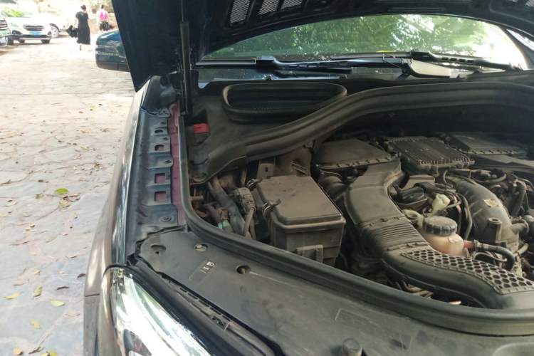 Used Mercedes-Benz GLE 2015 GLE 400 4MATIC Engine Bay Right