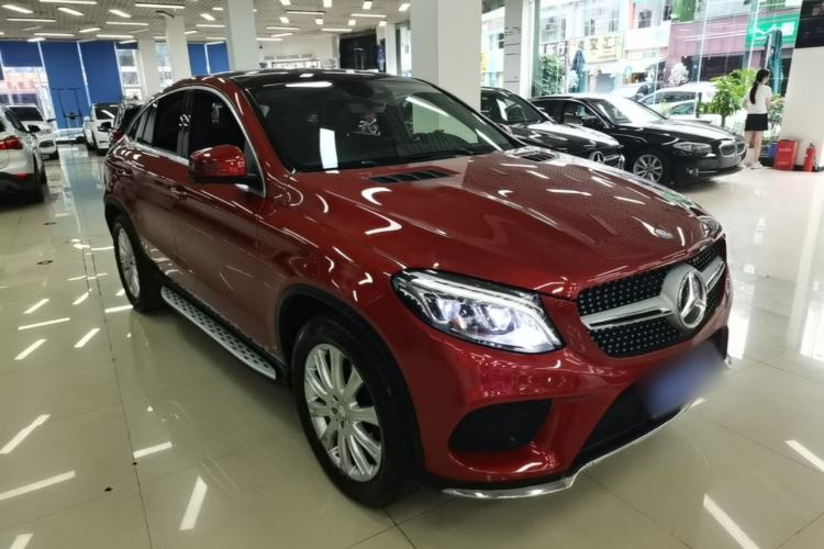 Used Mercedes-Benz GLE 2015 GLE 320 4MATIC Front Right 45 Deg