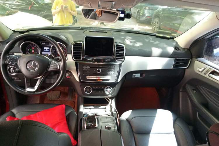 Used Mercedes-Benz GLE 2015 GLE 400 4MATIC Headliner