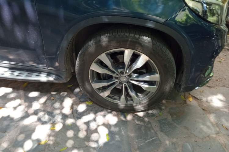 Used Mercedes-Benz GLE 2015 GLE 400 4MATIC Right Front Wheel Hub