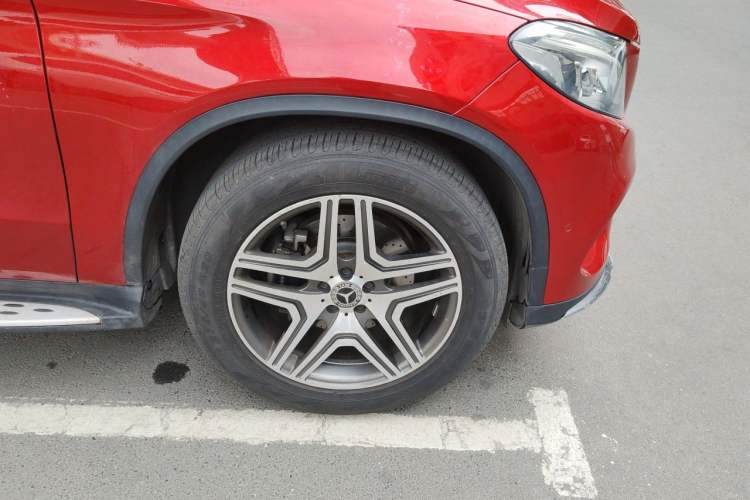 Used Mercedes-Benz GLE  Right Front Wheel Hub