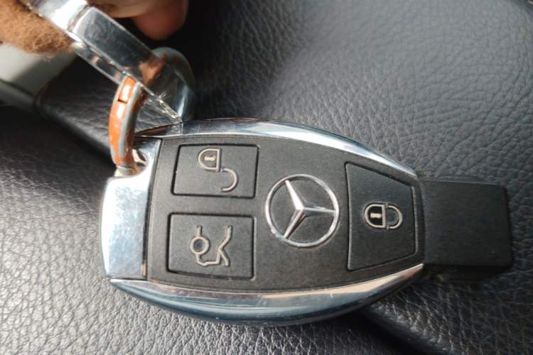 Used Mercedes-Benz GLE  Vehicle Key