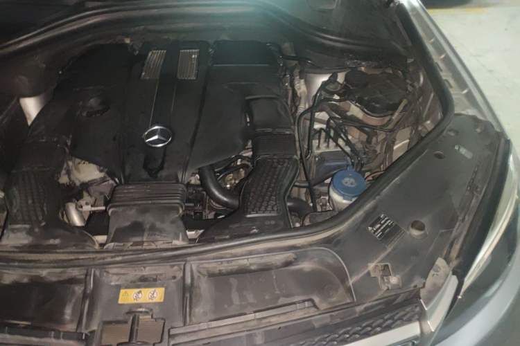 Used Mercedes-Benz GLE 2015 GLE 400 4MATIC Engine Bay Left