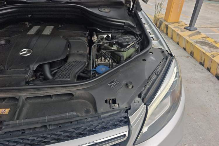 Used Mercedes-Benz GLE 2015 GLE 320 4MATIC Engine Bay Left
