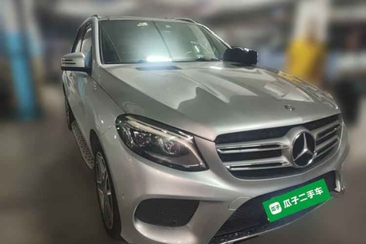 Used Mercedes-Benz GLE 2015 GLE 400 4MATIC Front Right 45 Deg