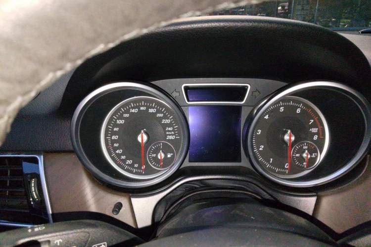 Used Mercedes-Benz GLE 2015 GLE 400 4MATIC Instrument Cluster