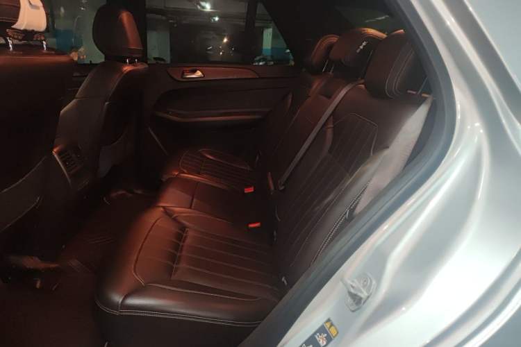 Used Mercedes-Benz GLE 2015 GLE 400 4MATIC Left Rear Seat