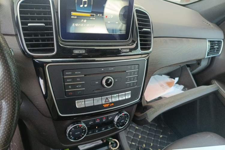 Used Mercedes-Benz GLE 2015 GLE 400 4MATIC Audio And AC Panel