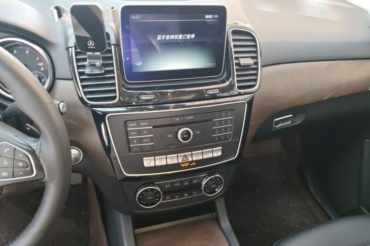 Used Mercedes-Benz GLE 2015 GLE 320 4MATIC Audio And AC Panel