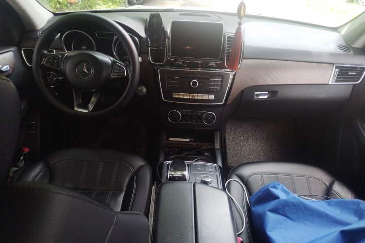 Used Mercedes-Benz GLE 2015 GLE 400 4MATIC Center Console