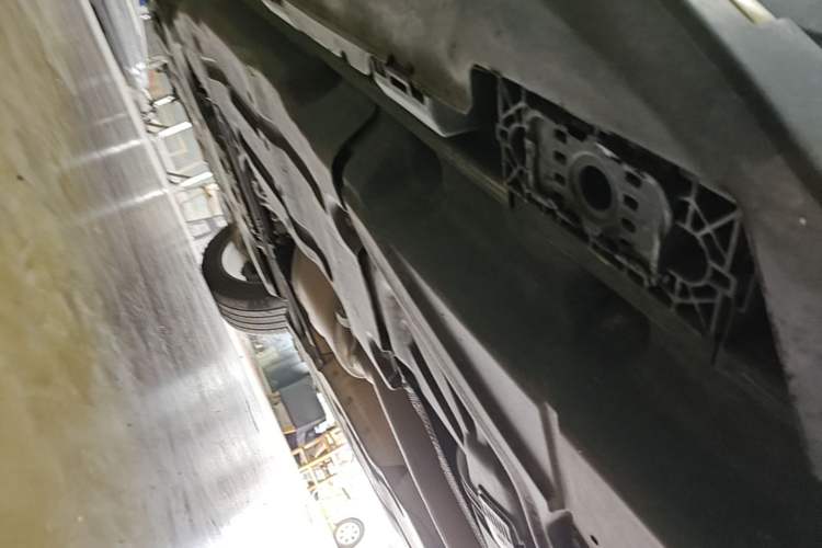 Used Mercedes-Benz GLE 2015 GLE 400 4MATIC Chassis Rear Left
