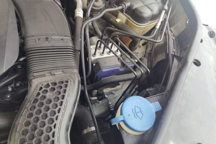 Used Mercedes-Benz GLE 2015 GLE 400 4MATIC Engine Bay Left