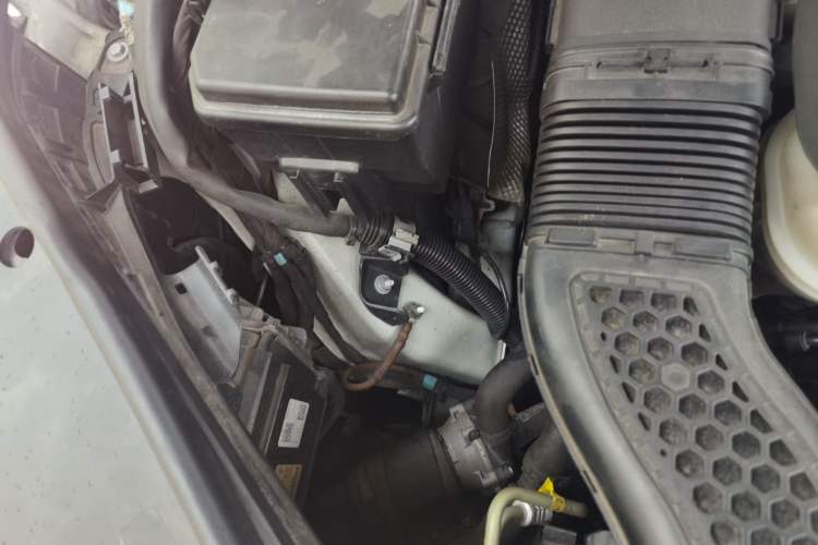 Used Mercedes-Benz GLE 2015 GLE 400 4MATIC Engine Bay Right