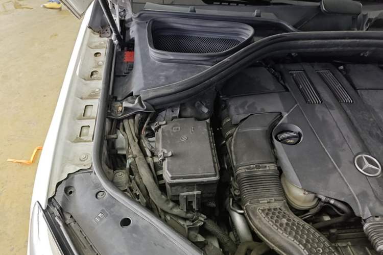 Used Mercedes-Benz GLE 2015 GLE 400 4MATIC Engine Bay Right