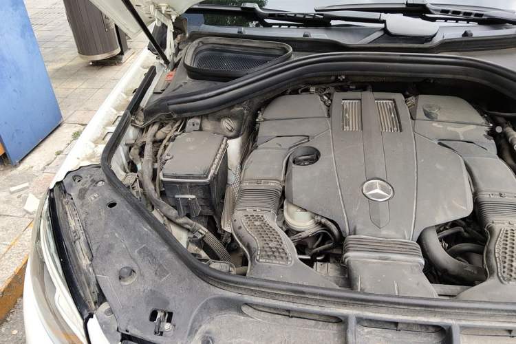 Used Mercedes-Benz GLE 2015 GLE 400 4MATIC Engine Bay Right
