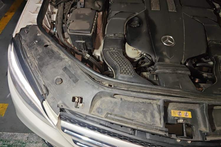 Used Mercedes-Benz GLE 2015 GLE 320 4MATIC Engine Bay Right