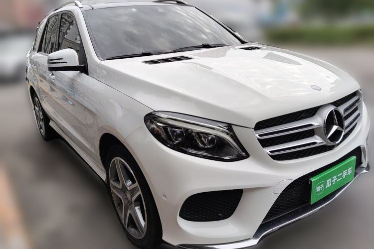 Used Mercedes-Benz GLE 2015 GLE 400 4MATIC Front Right 45 Deg