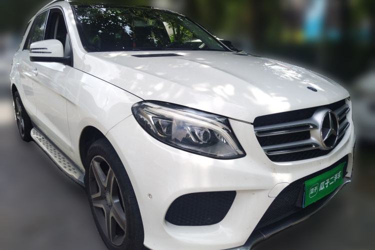 Used Mercedes-Benz GLE 2015 GLE 400 4MATIC Front Right 45 Deg