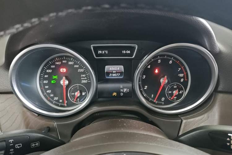 Used Mercedes-Benz GLE 2015 GLE 400 4MATIC Instrument Cluster