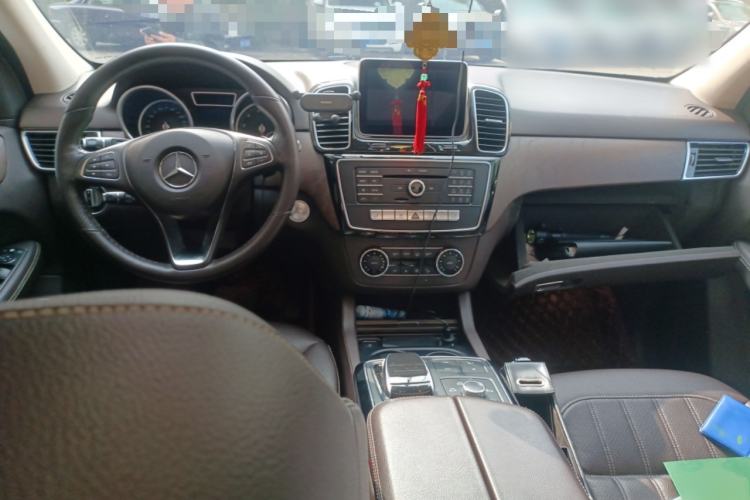 Used Mercedes-Benz GLE 2015 GLE 400 4MATIC Interior 2