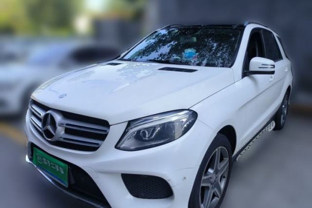 Ojetý Mercedes-Benz GLE 2015 GLE 400 4MATIC