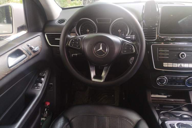 Used Mercedes-Benz GLE 2015 GLE 400 4MATIC Steering Wheel