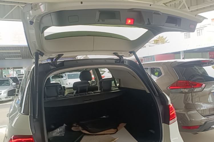 Used Mercedes-Benz GLE 2015 GLE 320 4MATIC Trunk