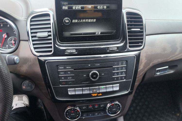 Used Mercedes-Benz GLE 2016 GLE 400 4MATIC Audio And AC Panel